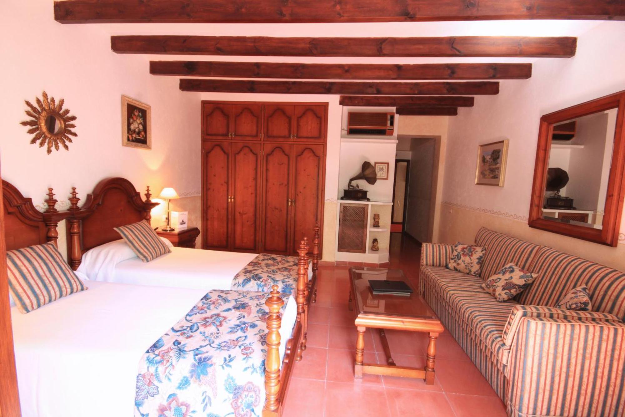 Petit Hotel Ses Rotges - Only Adults Cala Ratjada  Exterior photo