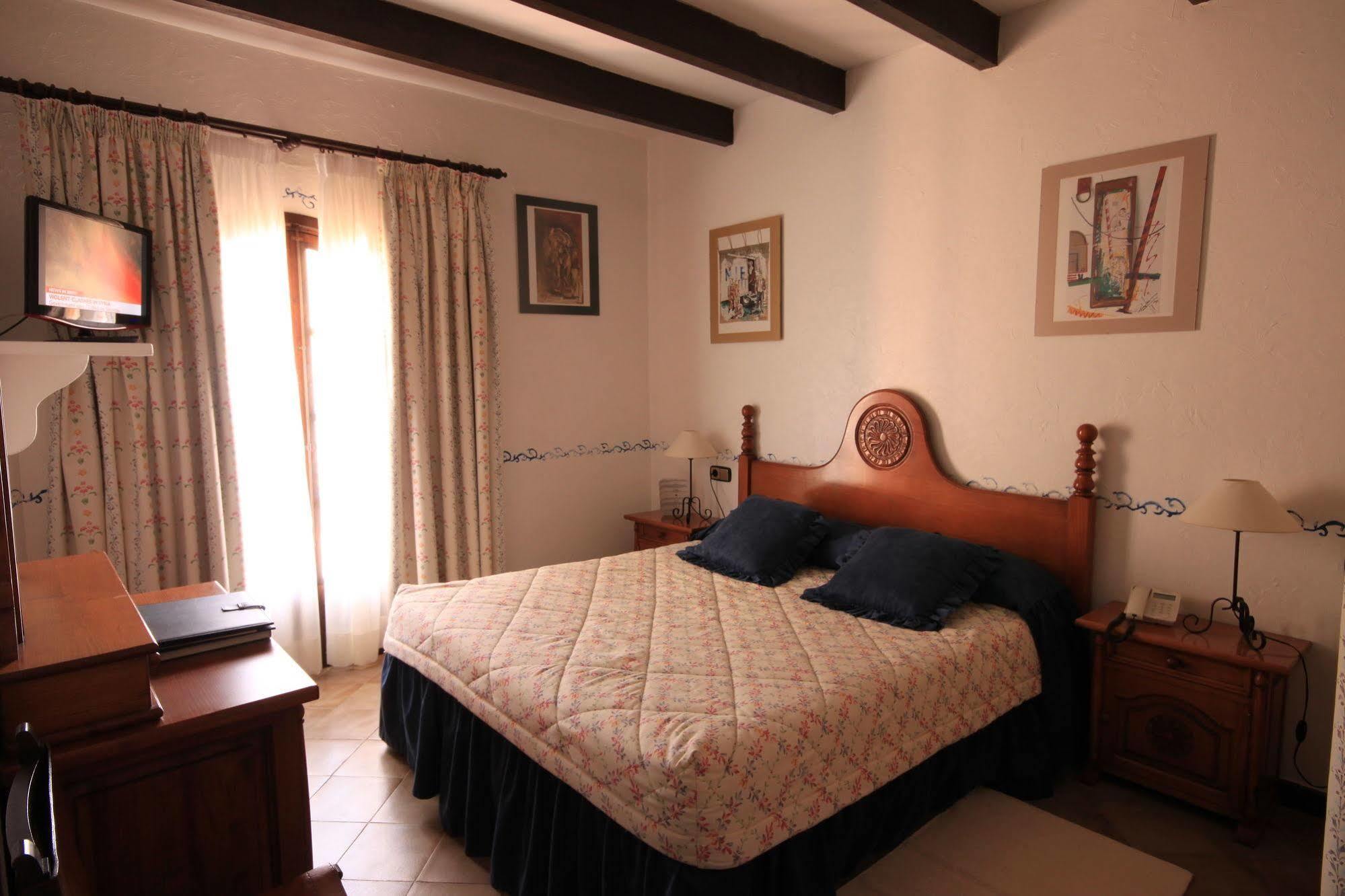 Petit Hotel Ses Rotges - Only Adults Cala Ratjada  Exterior photo